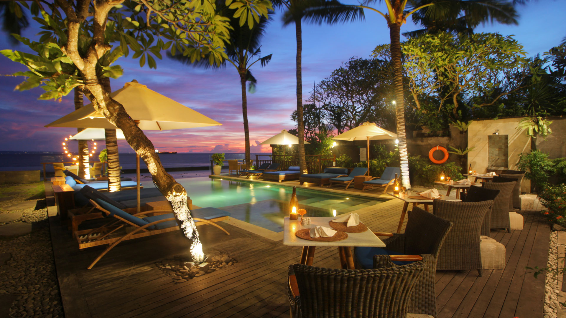 Dining sagara candidasa